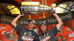 Stanleyho pohár doma, do Bratislavy ho priviezli Hossa s Kopeckým