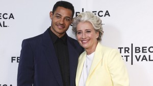 Hviezdna herečka po šesťdesiatke zviedla tridsiatnika. Detailná prehliadka TIEL!