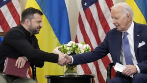 REAKCIE: Začala sa nová kapitola vojny, Biden schválil rakety pre Ukrajinu