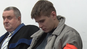 Svoju starú mamu chytil za ruky, točil vo vzduchu niekoľko minút a pritom jej vulgárne nadával