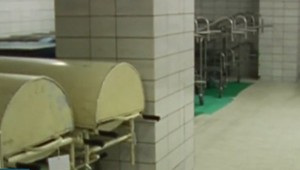 Pandémia je na ústupe: Počet úmrtí klesá