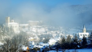 Už je to isté! Vianoce budú hmlisté a veterné