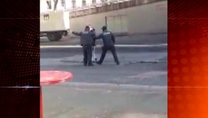 Nové opatrenia spôsobili aj dezinformácie. Vodič MHD nemal rúško, policajti mu nasadili putá