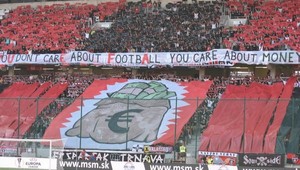 Tvrdý trest Spartaku od UEFA. Mastná pokuta a dva zápasy bez divákov