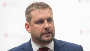 Pondelok prinesie odpoveď: Navrhne minister Šaško zrušenie tendra?