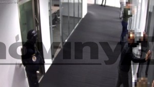 Televízia JOJ získala ďalšie exkluzívne zábery z policajného zásahu v sídle spoločnosti Penta