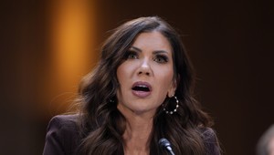 Americká ministerka vnútornej bezpečnosti Noemová vo funkcii skončí, oznámil Trump