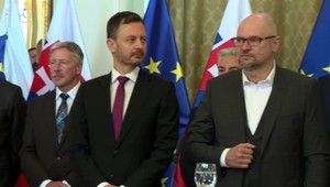 Premiér stále verí, že Sulíka udrží vo vláde. Pozval ho aj na večeru