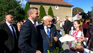 Vláda na čele s Pellegrinim zasadala v Čani. Rozdávali peniaze aj na obuv