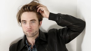 Stmievanie netopierieho muža. Novým Batmanom je Robert Pattinson!