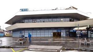 Bombový poplach na hlavnej stanici. Polícia obvinila 67-ročného muža