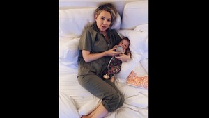 Dočkala sa vytúženého dievčatka. Bude ho vychovávať rodovo neutrálne