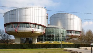 ESĽP rozhodol, že Poľsko porušilo práva v prípade prístupu k interrupciám