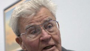 Zomrel pilot, ktorý hodil atómovú bombu na Hirošimu