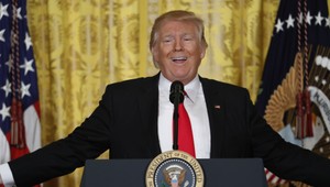 Trump dobrovoľne zverejnil správu o časti svojho príjmu