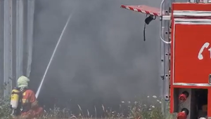 Opustená budova v plameňoch. Na mieste mala vyrásť nemocnica Rázsochy