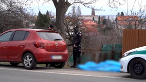 Žena našla bezvládne telo v aute, ktoré stálo v blízkosti jej domu