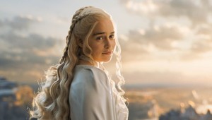 Hviezda seriálu Hra o tróny v nemocnici: Emilia Clarke zverejnila fotky z operácie mozgu!