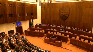 V parlamente zafungovala 79-tka, schvaľujú sa zákony