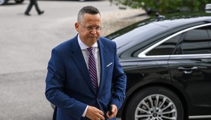 Konsolidácia: Úradníkom sa zmrazia mzdy, DPH na niektoré potraviny stúpne