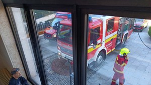 Polícia znovu preverovala podozrivú zásielku v parlamente