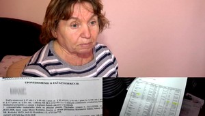 Pozor na nedoplatky! Pani Juditu pre pár eur rieši exekútor