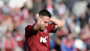 Z metra pred prázdnou bránou nad! Smiali sa aj vlastní fanúšikovia...