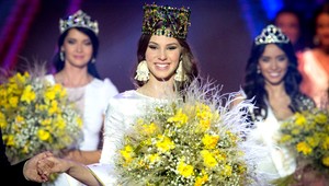 Zákulisie súťaže MISS. Takto sa prezliekali krásky