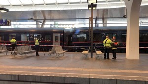 V rakúskom Salzburgu sa zrazili vlaky. Polícia hlási až 50 zranených