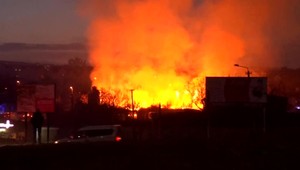 Muž podpálil byt. Bola v ňom jeho bývalá priateľka a tri malé deti