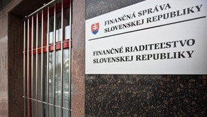 Bombová hrozba paralyzovala Finančnú správu. Evakuovali takmer sto budov po celom Slovensku