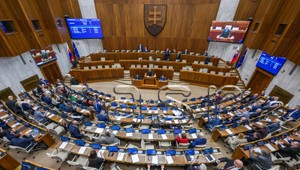 Poslanci ukončili rokovanie o zdravotníckom zákone. Koalícia má stále v parlamente väčšinu