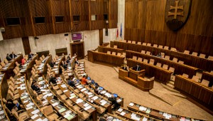 Odluku cirkví od štátu poslanci zamietli