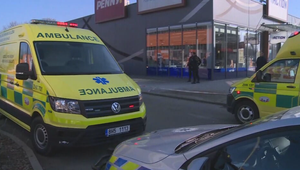 Mladík sa priznal k vražde dvoch žien v obchode. Údajne chcel vykonať svoje fantazijné predstavy