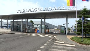 O plyn majú obavy aj zahraničné firmy. Volkswagen uvažuje o presúvaní fabrík