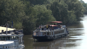 Loď pre Domašu je konečne na Slovensku. Neuveriteľná plavba trvala 25 dní a 3200 km