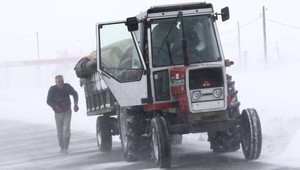 VIDEO: Opilec (†40) chcel prejsť s traktorom zamrznuté jazero!