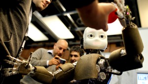 Zábavné alebo desivé? Robot presvedčil ostatné stroje, aby prestali pracovať