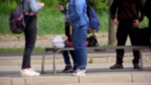 Nebezpečný detský gang v Komárne: Otrasným spôsobom týrajú spolužiakov a bezdomovcov