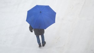 AKO SPADNÚŤ pri pošmyknutí na ľade? Nedávajte ruky pod seba, radí záchranár