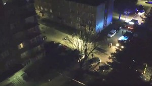 Evakuácia bytovky v Trenčianskych Tepliciach: Pred vchodom ležal balík s výhražným listom