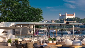 Bratislavská pláž začína ďalšiu sezónu. Dobrá hudba, knihy a kino