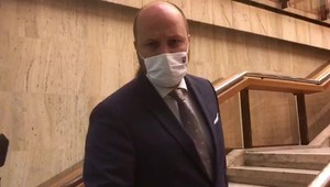 Minister obrany Jaroslav Naď: Na vlastnom príklade viem, že to nie je žiadna “chrípôčka”