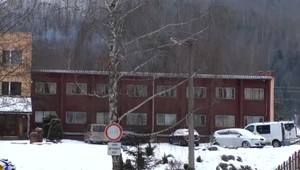 Pre podozrenie zo sexuálneho zneužitia detí na lyžovačke, zadržali učiteľa základnej školy na východnom Slovensku