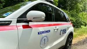 Zomrela seniorka z Plzne, ktorá sa prebrala v rakve. Prípad vyšetruje polícia