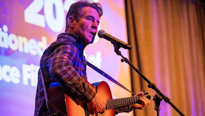 Nepoučiteľný romantik? Herec sa oženil po štvrtýkrát, vyvolená je o 39 rokov mladšia!