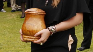 Vdova telo zosnulého muža spálila. O rok sa ale objavil živý a zdravý