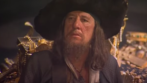 Do Varov prišla megahviezda z Pirátov z Karibiku! Herec nezložil rúško a srdečnosť Deppa nezopakoval!