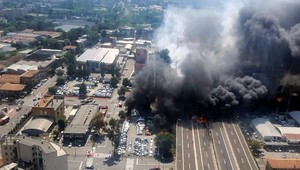 Dve obete a 60 zranených si vyžiadala nehoda dvoch kamiónov v Taliansku