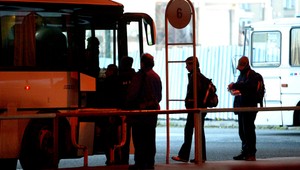 Bitka pre cestujúcu, vodiča autobusu zmlátil opitý mladík